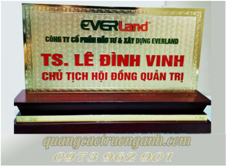 Biển chức danh mạ vang