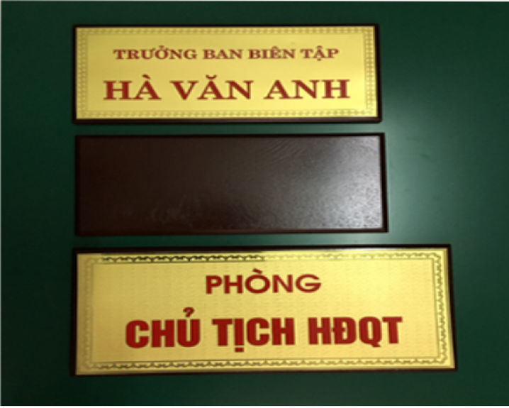 biển ph&ograve;ng ban đế gỗ cao cấp