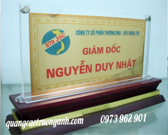 Biển chức danh mica dế gỗ