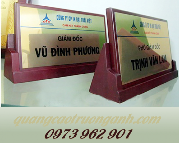 Biển chức danh tam gi&aacute;c